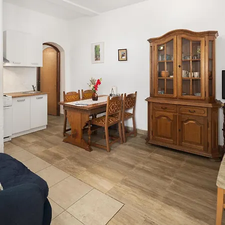 2 Bedroom Pet Friendly In * Lovrecica (Istria)