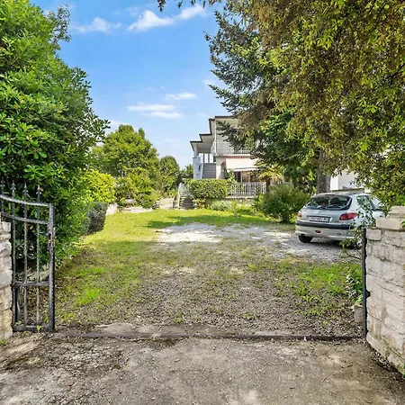 Apartment 2 Bedroom Pet Friendly In Lovrecica (Istria)
